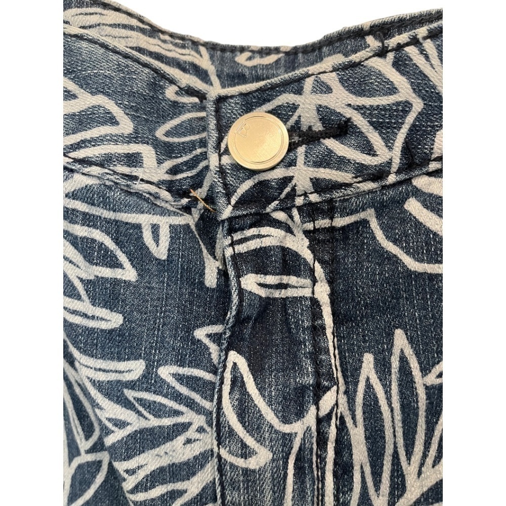 Lane Bryant Plus Size Denim Hawaiian Print Cuffed Cotton Spandex Shorts Size 26 - Picture 2 of 4